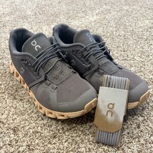 On Cloud 5 Running Shoes - Gray & Pink